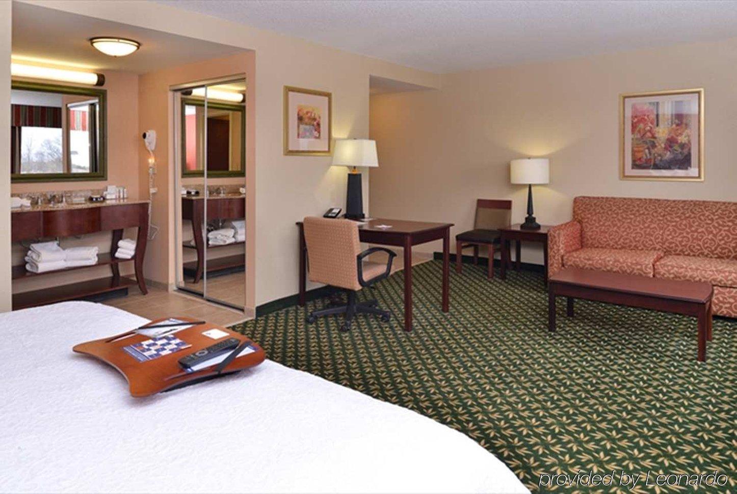 Hampton Inn&suites Hotel 3*